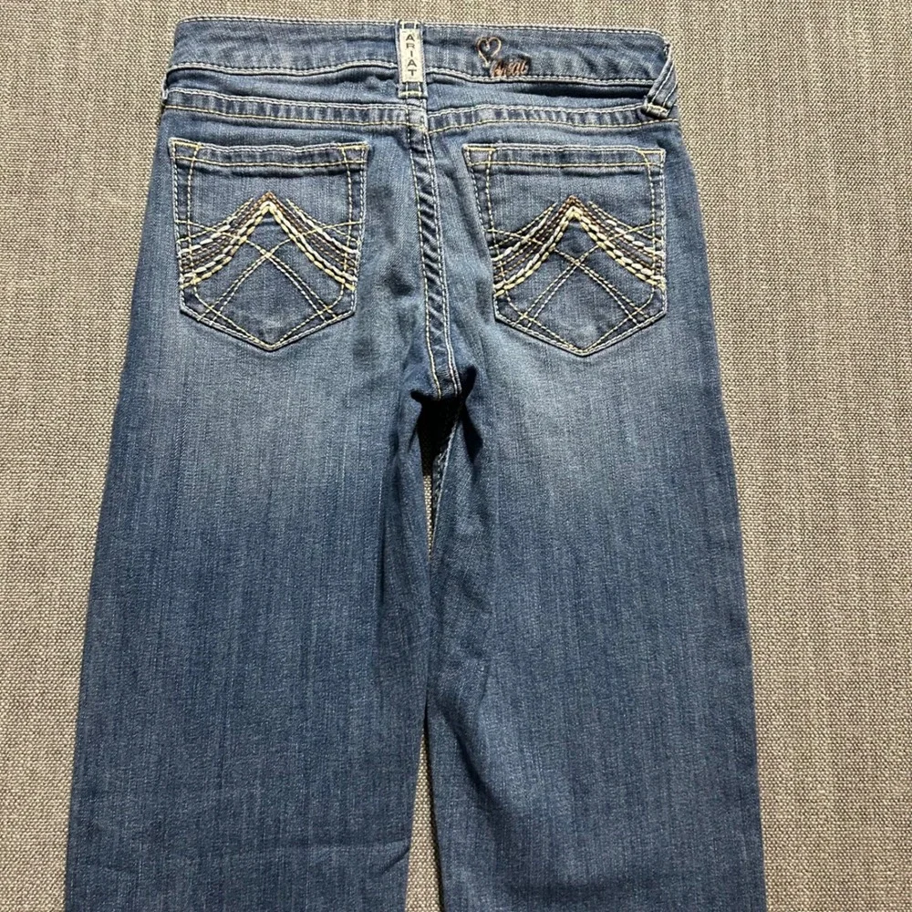 Ariat Real Denim Jeans Girls Size 10 Blue Bootcut Stretch Paisley Waistband